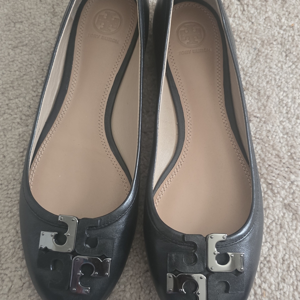 Tory Burch Black Flats with Silver Logo - Picture 6 of 7